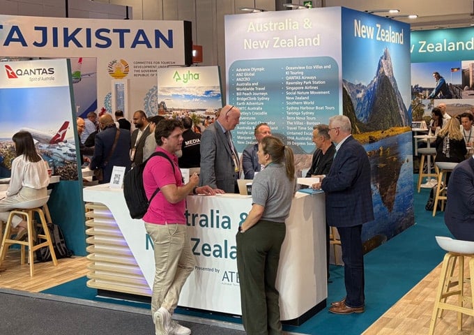Altris AI | 100% Optical | ExCel London | Exhibition Stand builders | Motive Exhibitions