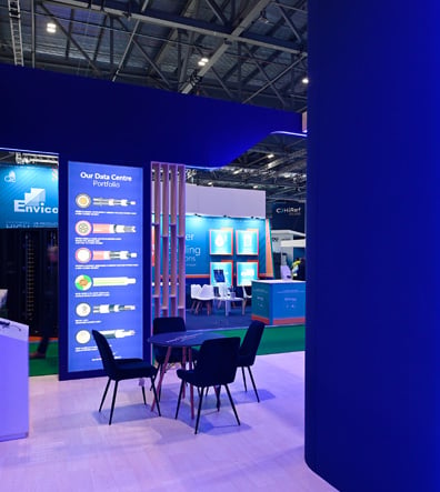 DCW Data Centre World-Exhibition-stand-with-LED-lights-and-video-wall