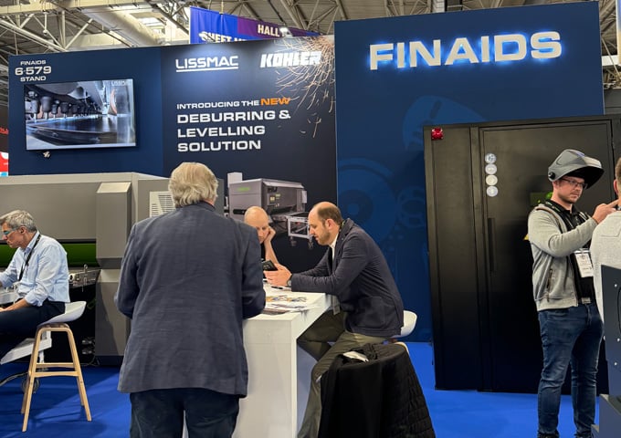 interactive-trade-show-stand-for-manufacturing-show-MACH