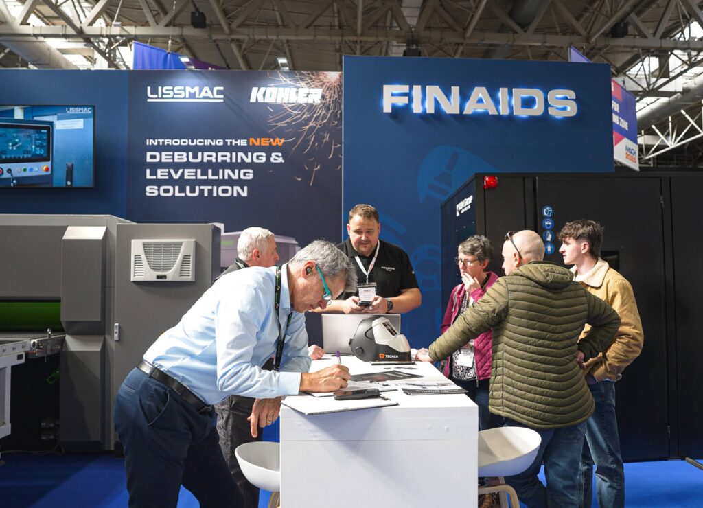 manufacturing-trade-show-stand-for-Finaids
