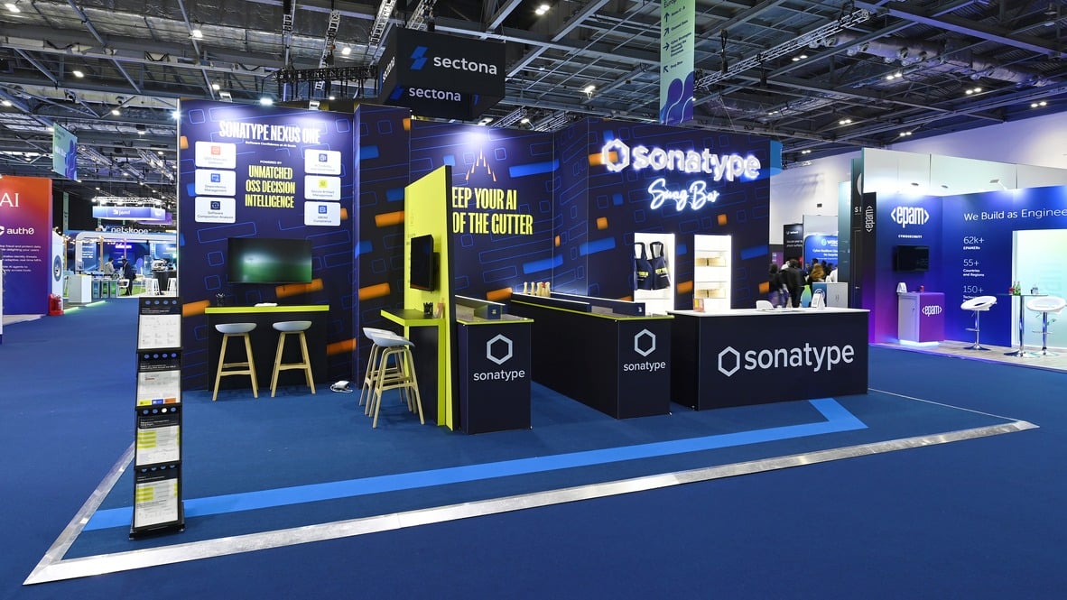 Bespoke exhibition stand Sonatype Bespoke-exhibition-stand-Sonatype
